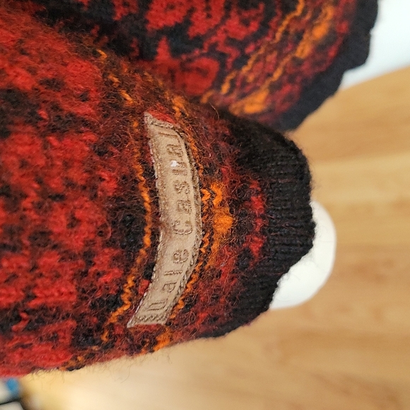 Vintage Dale of Norway button front cardigan - Picture 10 of 16